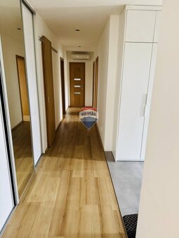Na prenájom moderný bungalov v Rozhanovciach pri Košiciach - 9