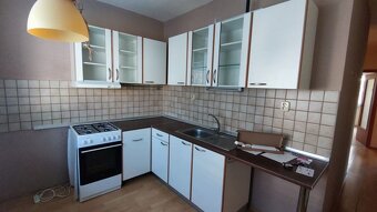 3 izbový byt Zvolen Zlatý Potok + garáž - 9