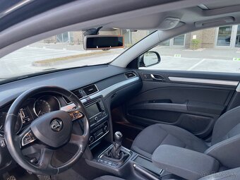 Škoda Superb 2 facelift 1,6 TDI (77kw) PANORAMA combi - 9