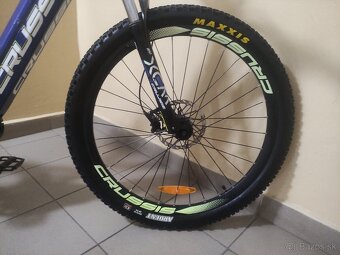 Crussis 7.7 e largo - 9