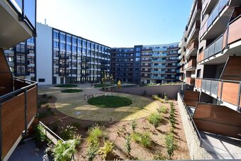 Prenájom 2 izbový  55 m2 byt s parkovacím státím „TABÁŇ“ Nit - 9