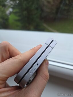 Samsung Z Flip 6 - 9