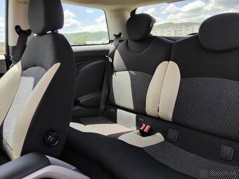 Mini Cooper R56 1,6i Benzín 88kw white pepper,Klimatronic - 9