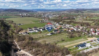 Na predaj veľký stavebný pozemok pri lese Beluša - Belušské - 9
