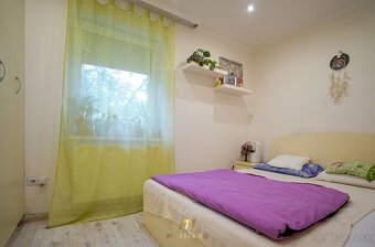 Menší RD s predzáhradkou v radovej zástavbe Mosonmagyaróvár - 9