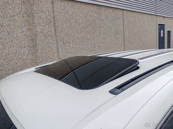 Volkswagen Touareg R line 3.0 TDI V6 4motion 176kw CASA - 9