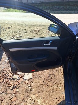 Škoda octavia 2 4x4 1.9tdi 77kw - 9