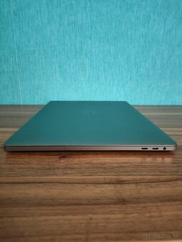 MacBook Pro 15 2017 | i7 • 16GB • 256GB SSD - 9