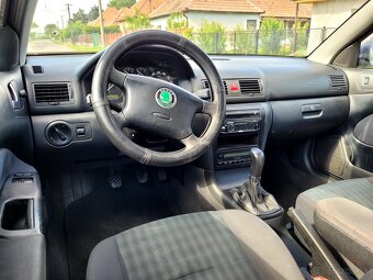 ŠKODA OCTAVIA 1.6 75KW TOUR - 9