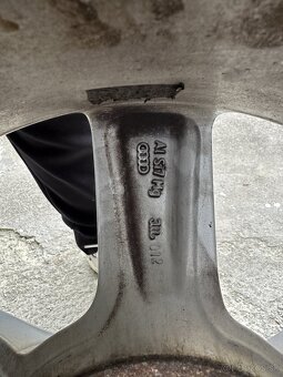 Audi A4 b7 2.0 tdi 125kw - 9