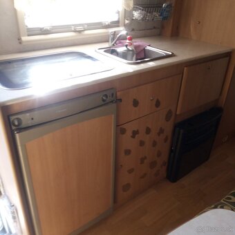 Predám auto karavan Citroen Jumper 2l - 9