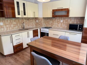 Prenájom 2-izbového bytu s garážovým státím – Chrenová, Nitr - 9