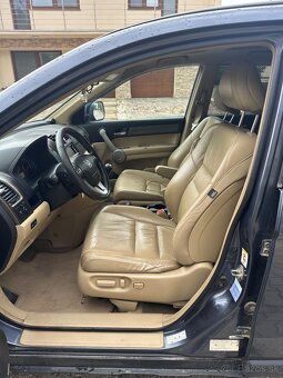 Honda-CRV executive - 9