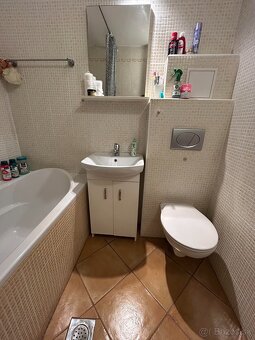 Na predaj 2 izb. byt v centre Bratislavy s klimatizáciou - 9