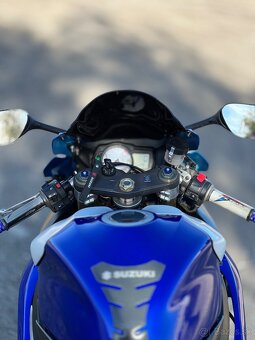 Suzuki GSX-R 600 K7 - 9