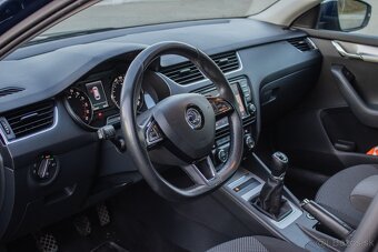 Škoda Octavia Combi 1.6 TDI 110k GreenLine - 9