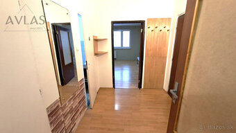 Voľný ihneď zariadený1.- izbový byt, 41m2, ul. Magurská - 9