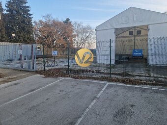 PRENÁJOM - priestory s parkovaním a pozemkom vhodné pre obch - 9