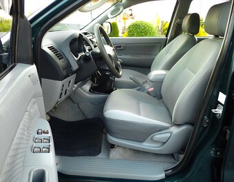 TOYOTA HILUX 2.5 D-4D 4x4 - UZAVIERKA 2009- NOVA STK-HARDTOP - 9