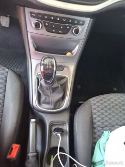 Opel Astra Sports Tourer - 9