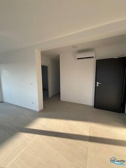 Privlaka - apartmán v novostavbe len 80m od mora - 9
