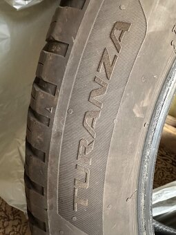 225/55 R19 Celoročné pneu - 9
