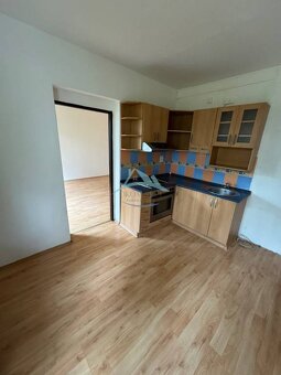 Jedno izbový byt s balkónom a v Šahách - 9