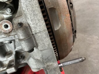 Peugeot 1,6 Hdi 68KW - prodej motoru. 98000KM - 9