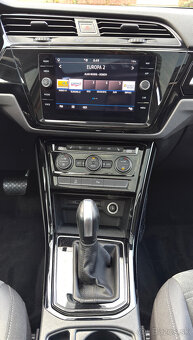 Volkswagen Touran, 1.5TSI,110kw,DSG,HIGHLINE,2019 - 9