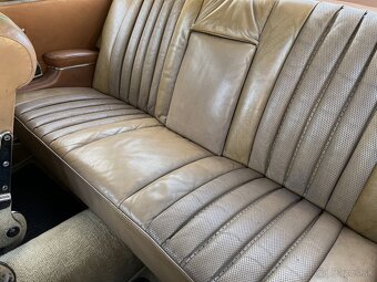 Mercedes Benz W111 - 9