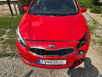KIA Ceed 1.4 benzin 2015 54000km 1. majiteľ SR POJAZDNÉ - 9