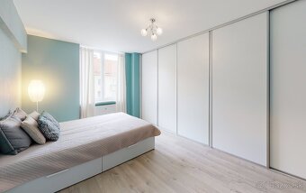 CENTRUM moderný klimatizovaný 2 izb.tehlový byt s balkónom - 9
