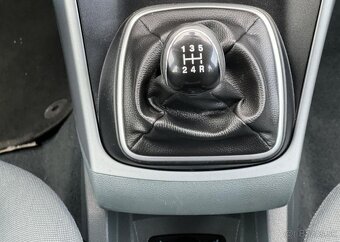 Ford C-MAX 1.6i 16v 77kw KLIMA TAŽNÉ ALU benzín manuál 77 kw - 9