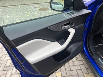 Jaguar F-Pace 3.0 TDV6 S AWD A/T - 9