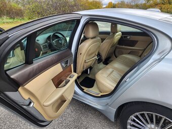 Jaguar XF 3.0D V6 202 kW –  po veľkom servise, výbava LUX - 9
