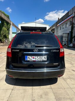 Hyundai i30 CW 1.6 CRDi - 9