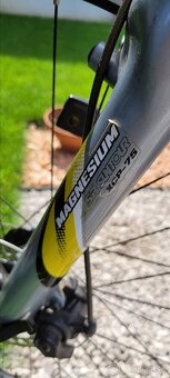 Predám horský bycikel Giant Yukon 17" - 9