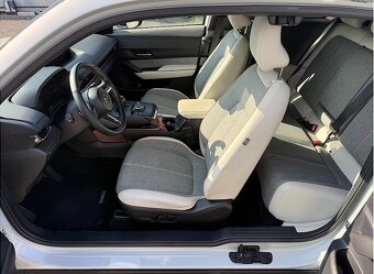 Mazda MX-30 - 9