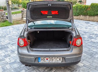 Volkswagen Passat 2.0 TDI (B6) - 9