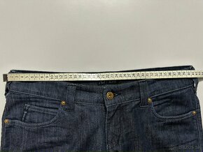 Dámske,kvalitné džínsy Giorgio ARMANI - veľkosť 32/32 - 9