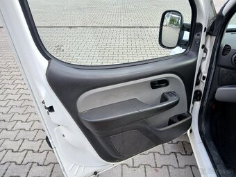 Fiat Doblo 1.9jtd 77kw combi rok 2010 - 9