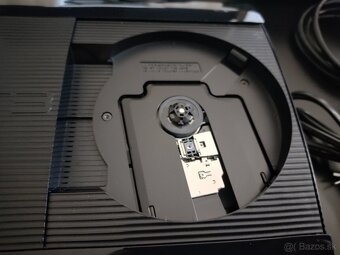 Predám PS3 Super Slim 320 GB + 2×ovládač.Rezervované do 16.6 - 9