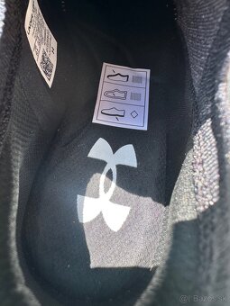 Bezecke tenisky Under Armour - 9