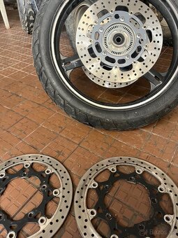 Suzuki vstrom dl650 - 9