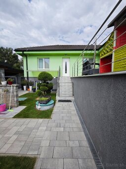 Predávame nadštandardný rodinný dom - 9