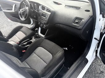 KIA ceed 1.6Crdi 94kw 2015 - 9