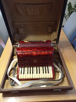 Harmonika, klávesový akordeon - 9