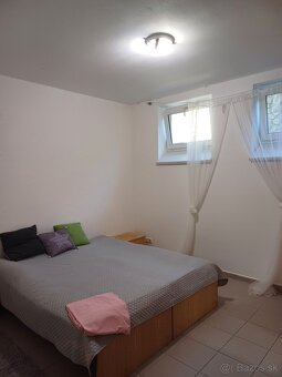 PRE ROBOTNÍKOV. Prenájom 3i byt v dome Železničná ul.Rovinka - 9