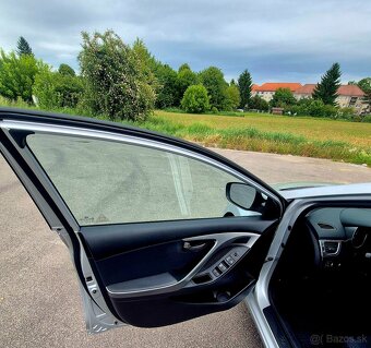 Hyunday elantra 2013 1.6 97kw benzín - 9