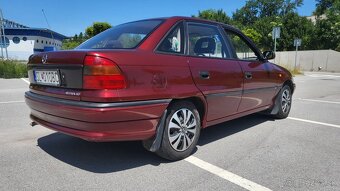 Predám Opel Astra 1.6 Benzín - 9